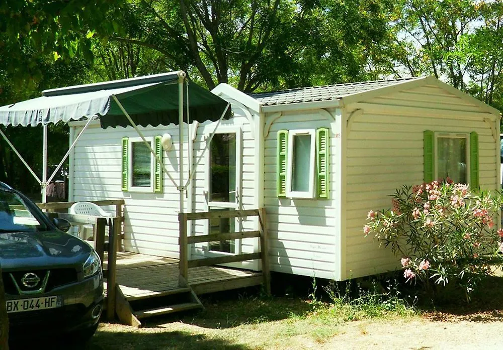 Camping La Residence D'Ete 3 Etoiles Familial Piscine Chauffee Gorges De L Ardeche Saint-Remeze
