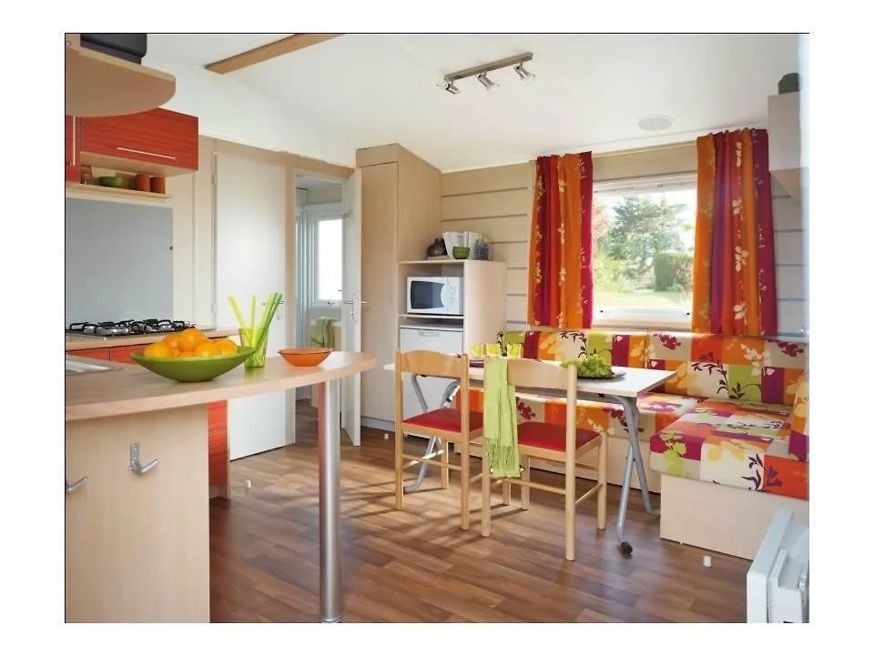 Camping La Residence D'Ete 3 Etoiles Familial Piscine Chauffee Gorges De L Ardeche Saint-Remeze 3*,
