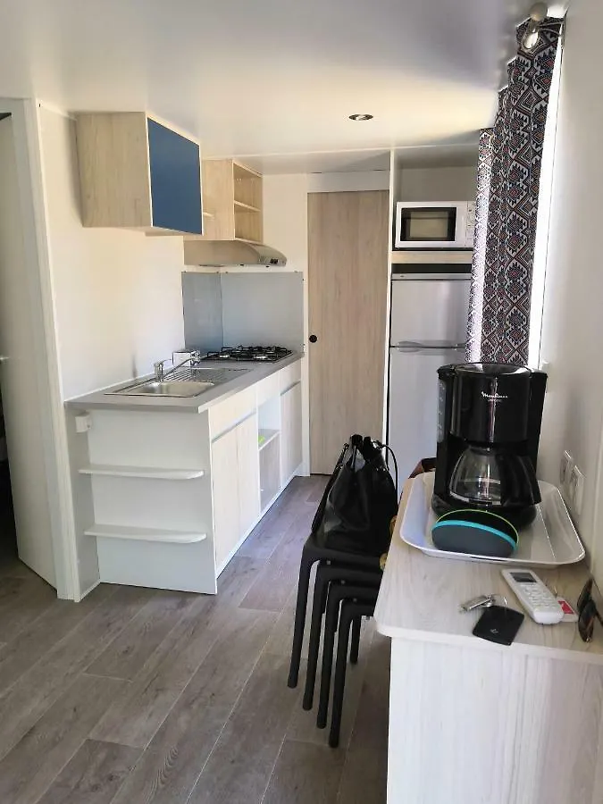 Camping La Residence D'Ete 3 Etoiles Familial Piscine Chauffee Gorges De L Ardeche Saint-Remeze
